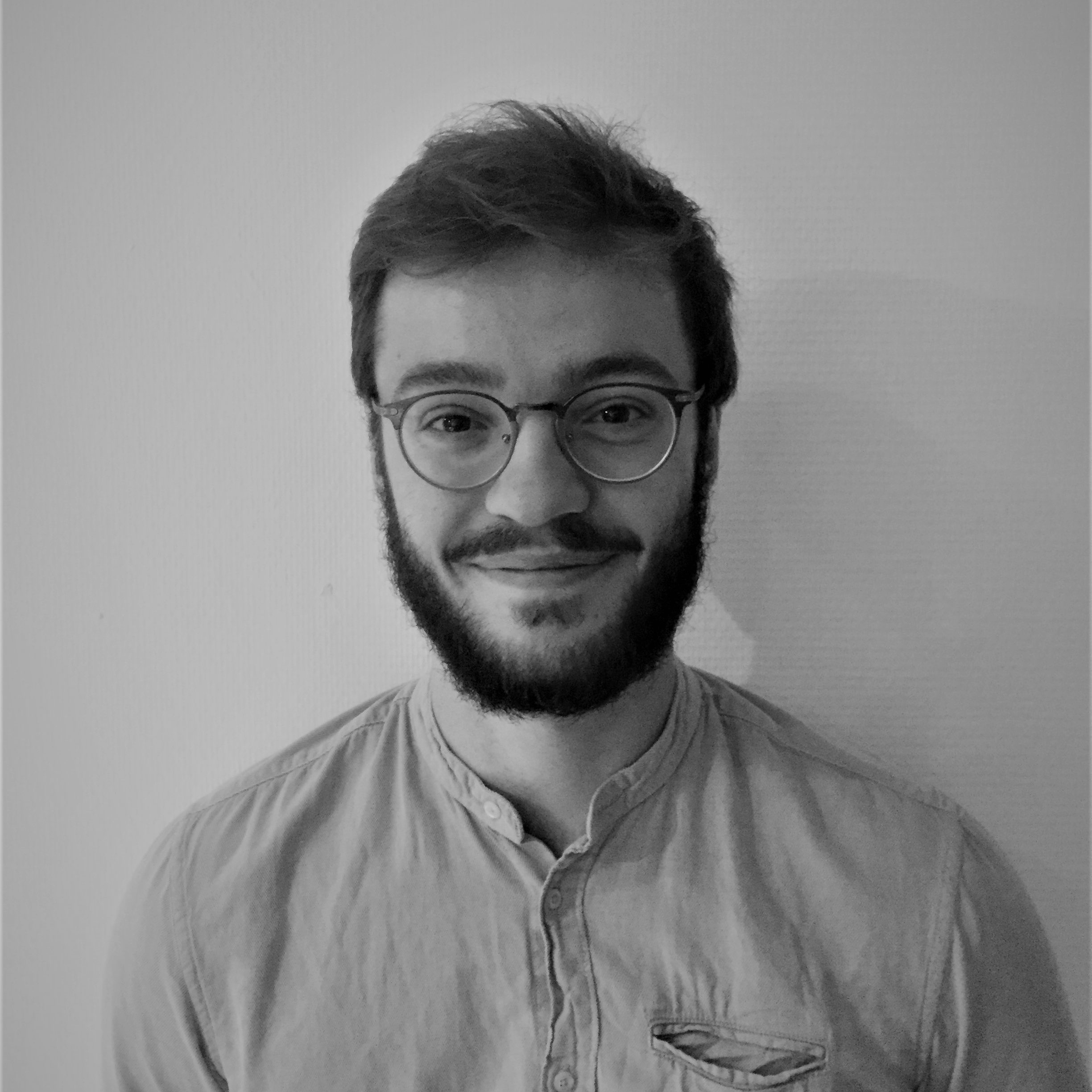 cropped-Photo-Baptiste-noir-blanc.jpg
